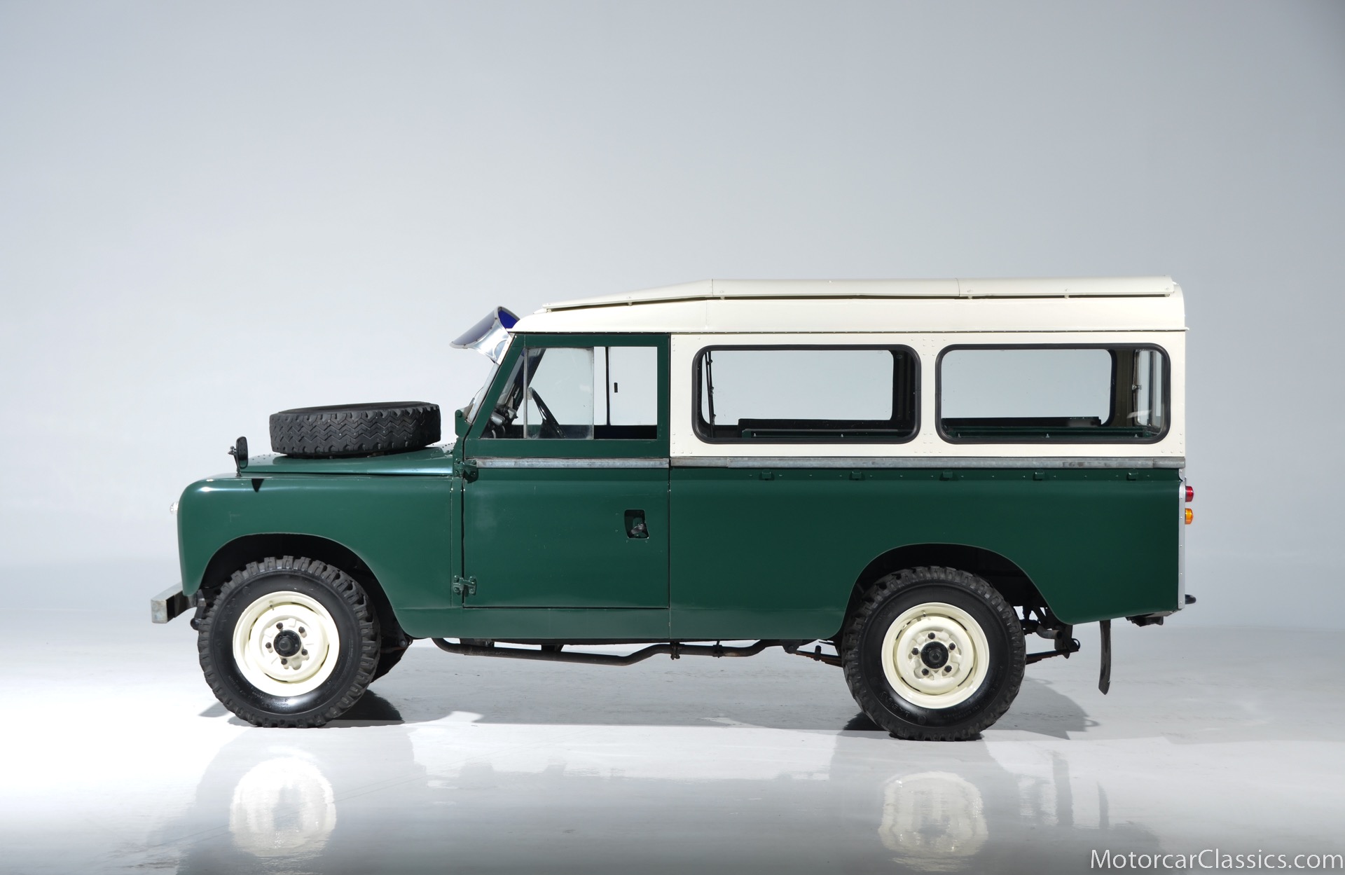 1967 Land Rover Santana 