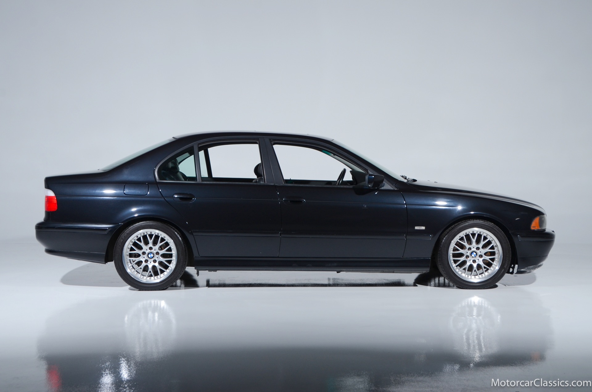 2001 BMW 5 Series 530i
