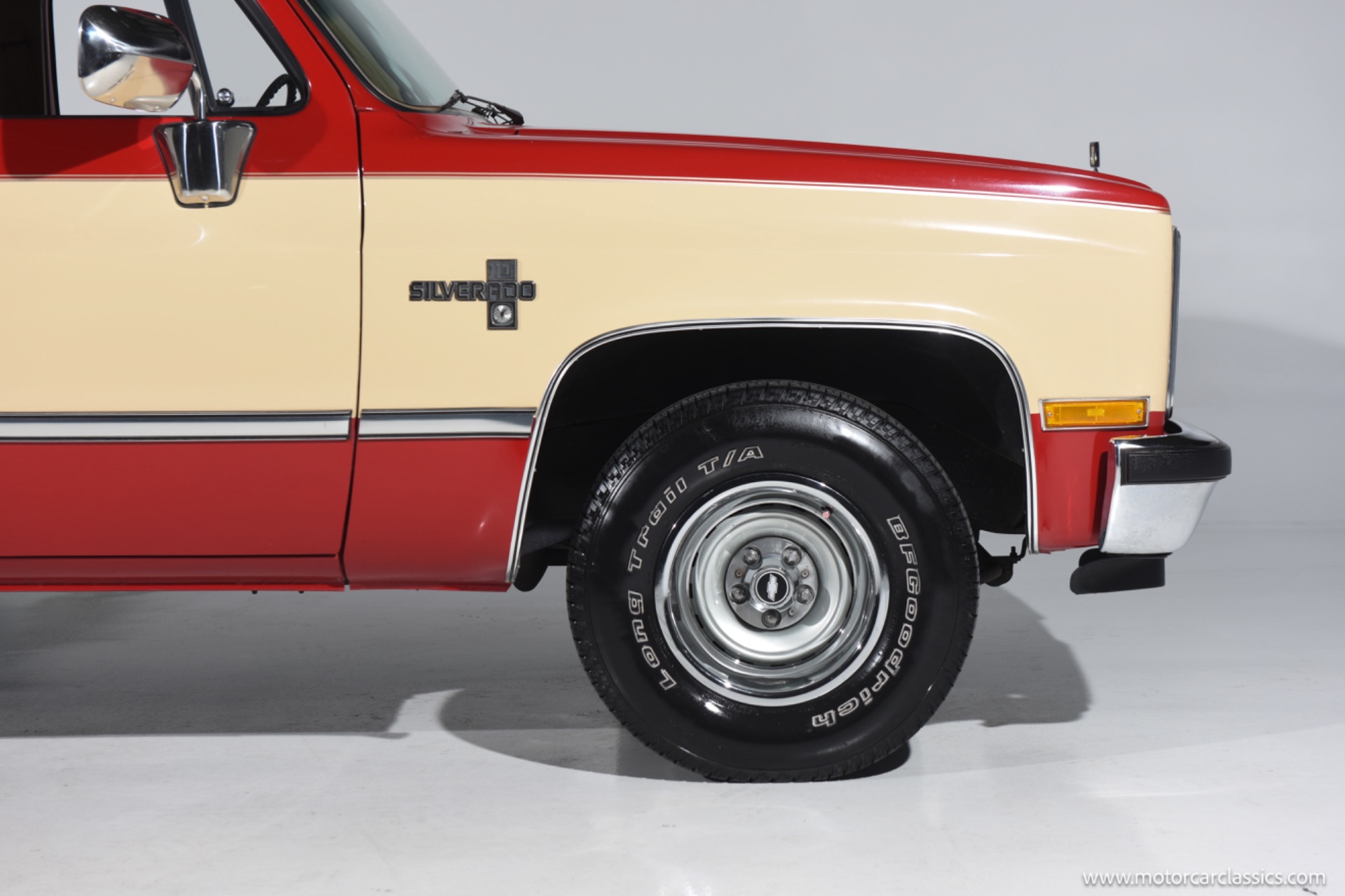 1985 Chevrolet Suburban - Photo 14