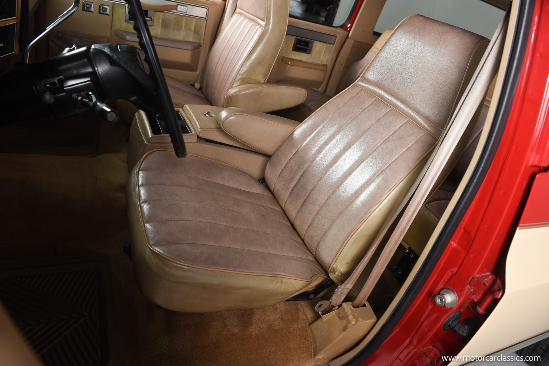 1985 Chevrolet Suburban - Photo 22