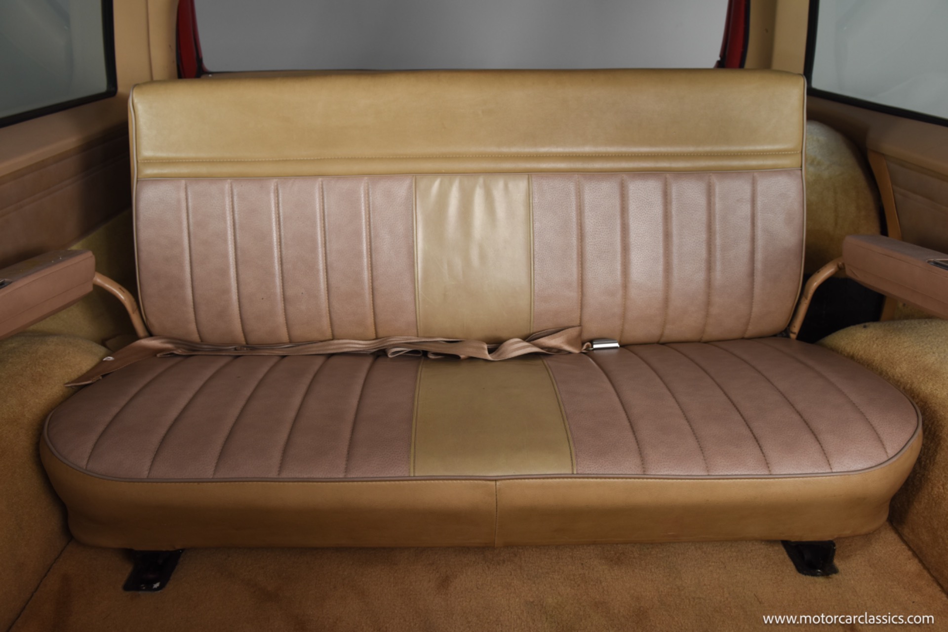 1985 Chevrolet Suburban - Photo 25
