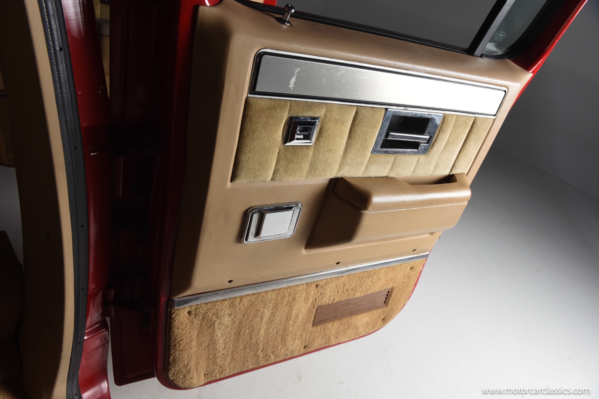 1985 Chevrolet Suburban - Photo 26
