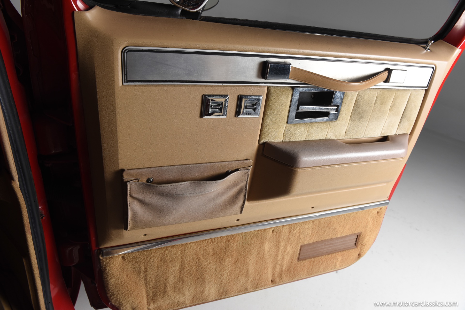 1985 Chevrolet Suburban - Photo 27