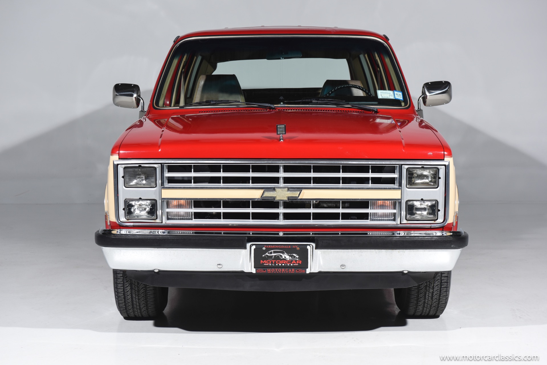 1985 Chevrolet Suburban's photo