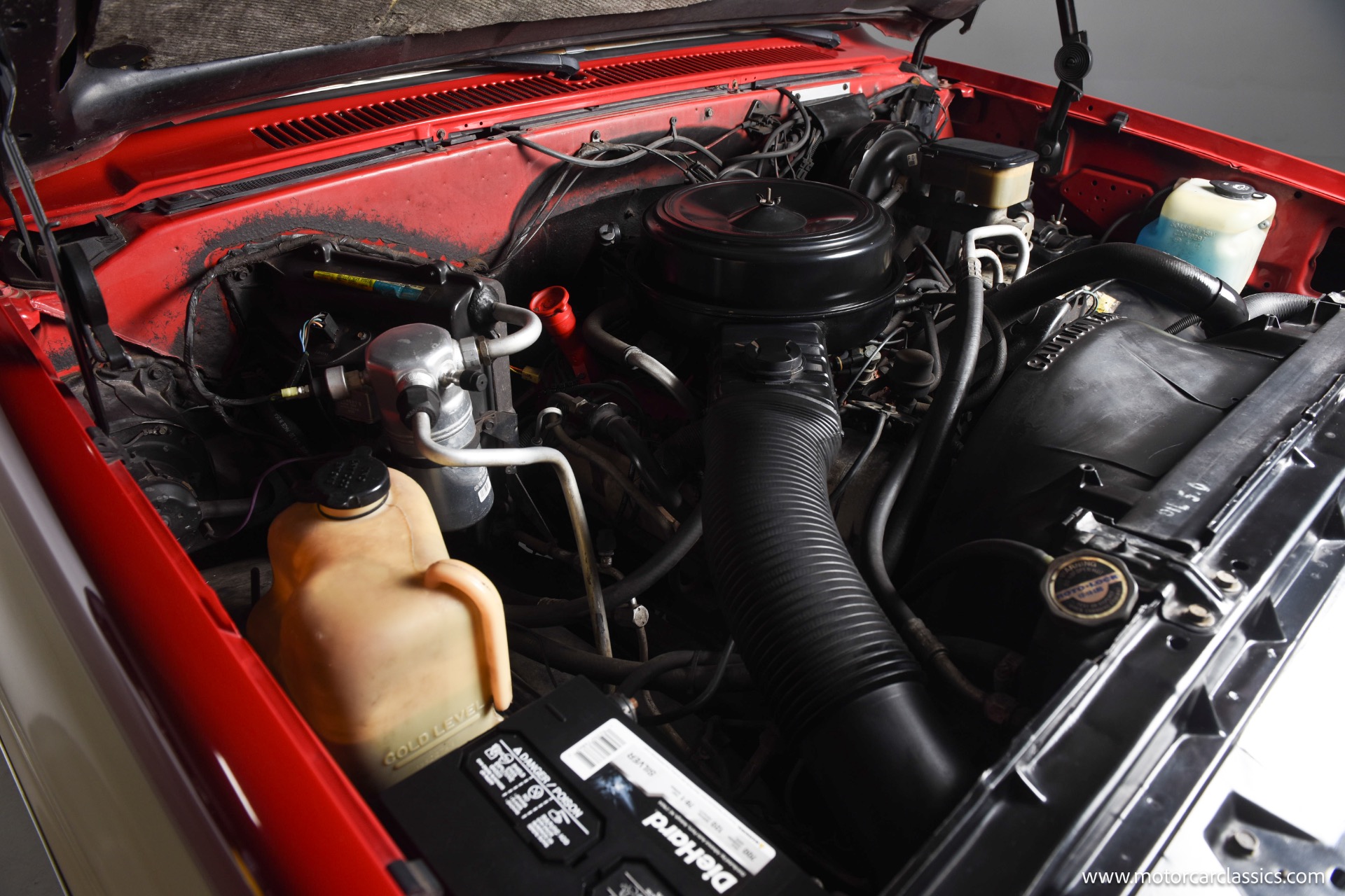 1985 Chevrolet Suburban - Photo 33