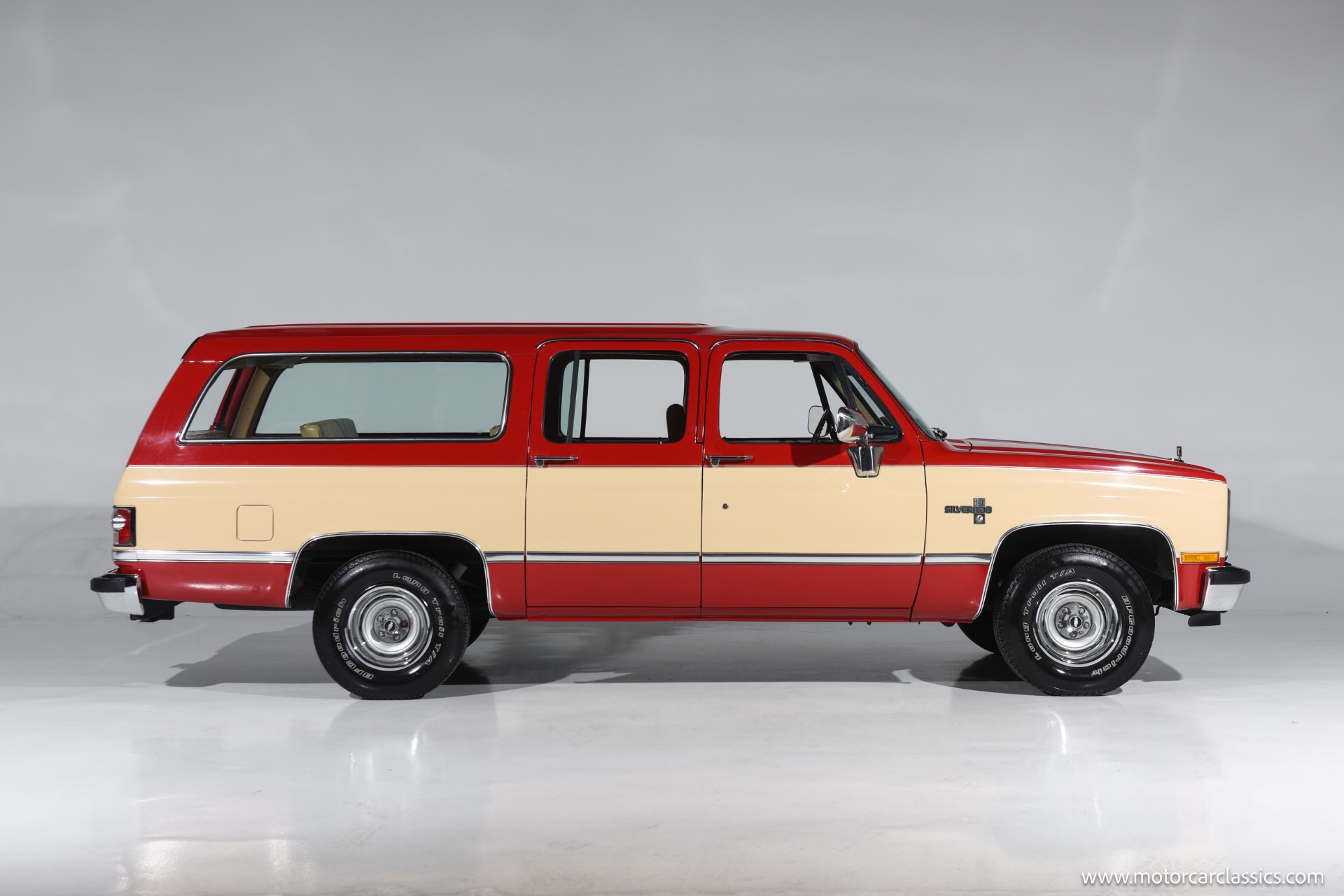 1985 Chevrolet Suburban - Photo 6