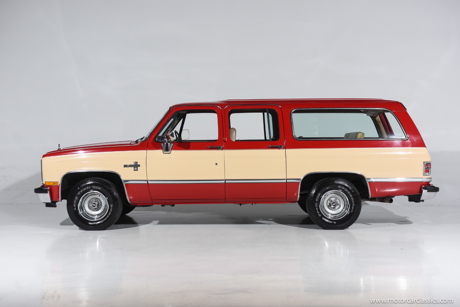 1985 Chevrolet Suburban - Photo 7