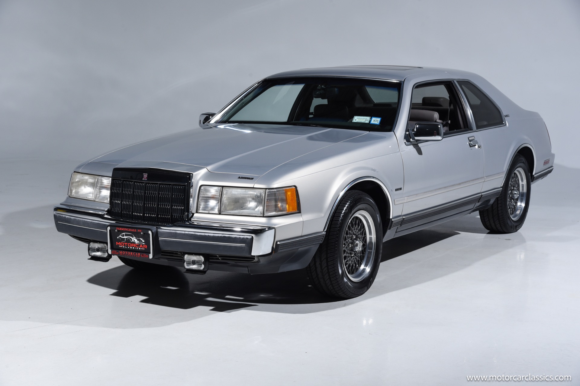 1990 Lincoln Mark Series photo 3