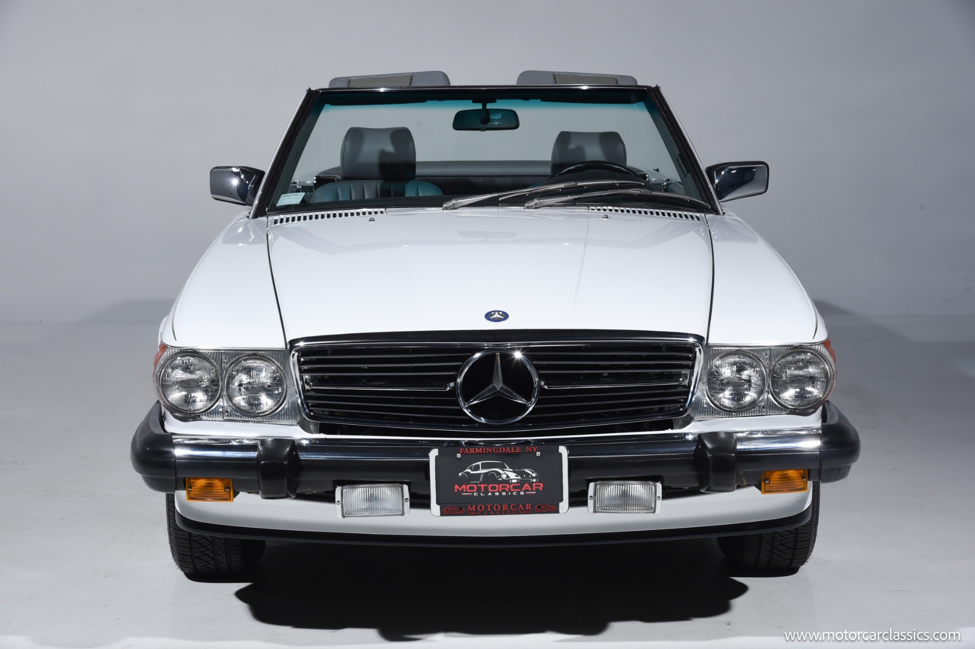 1989 Mercedes Benz 560 photo 2