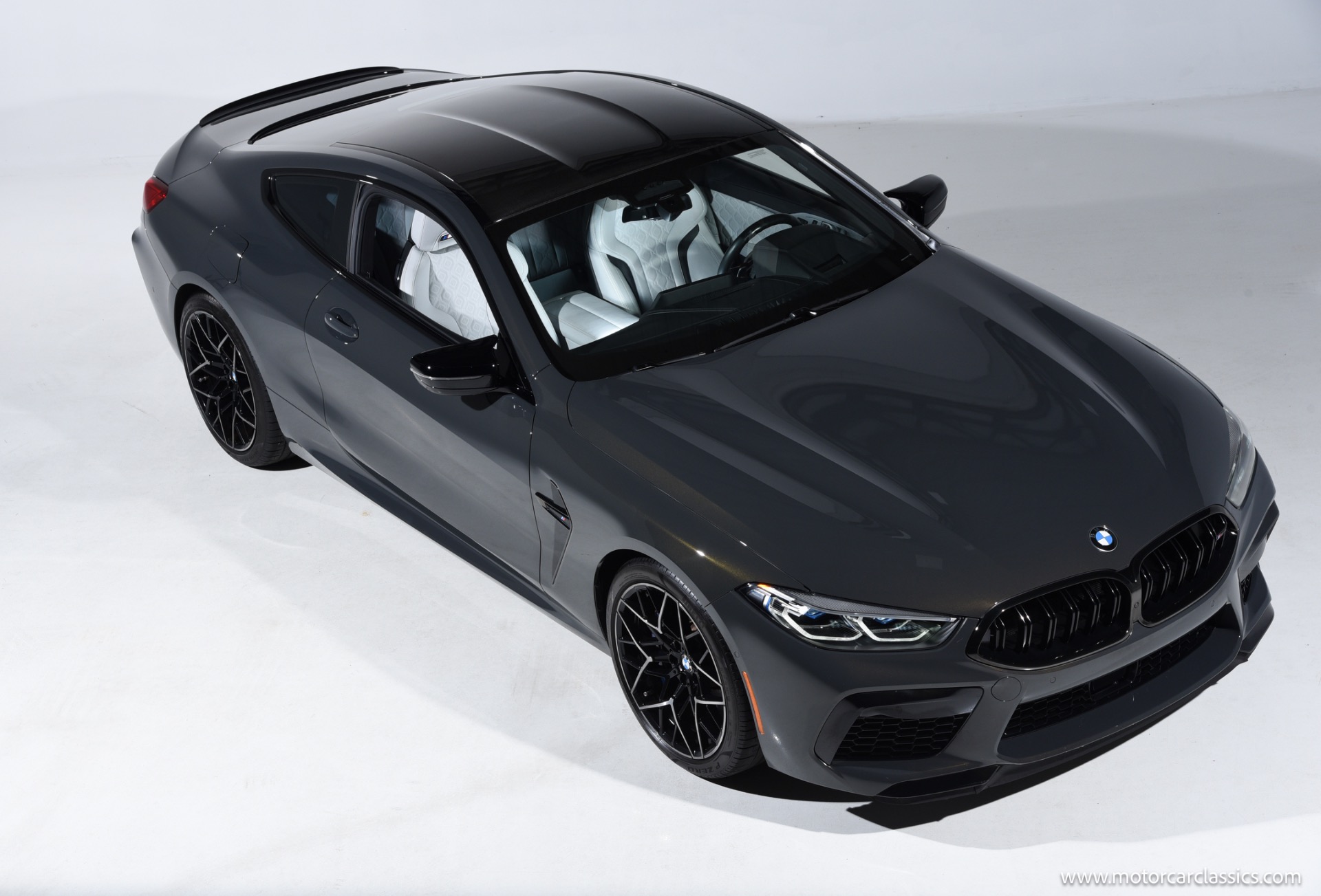 2020 Bmw M8 Competition photo 2