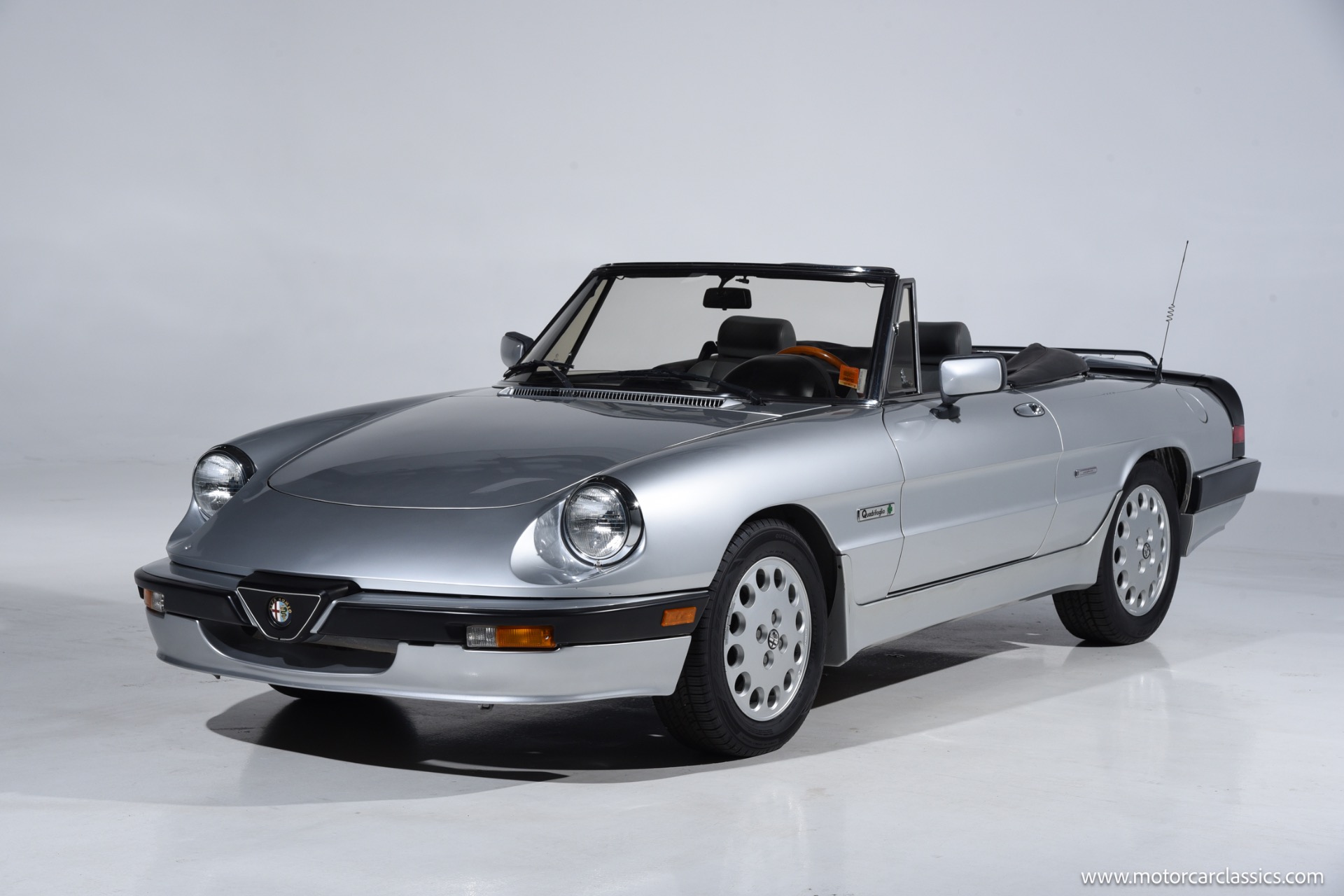 1987 Alfa Romeo Spider QUADRIFOGLIO photo 4