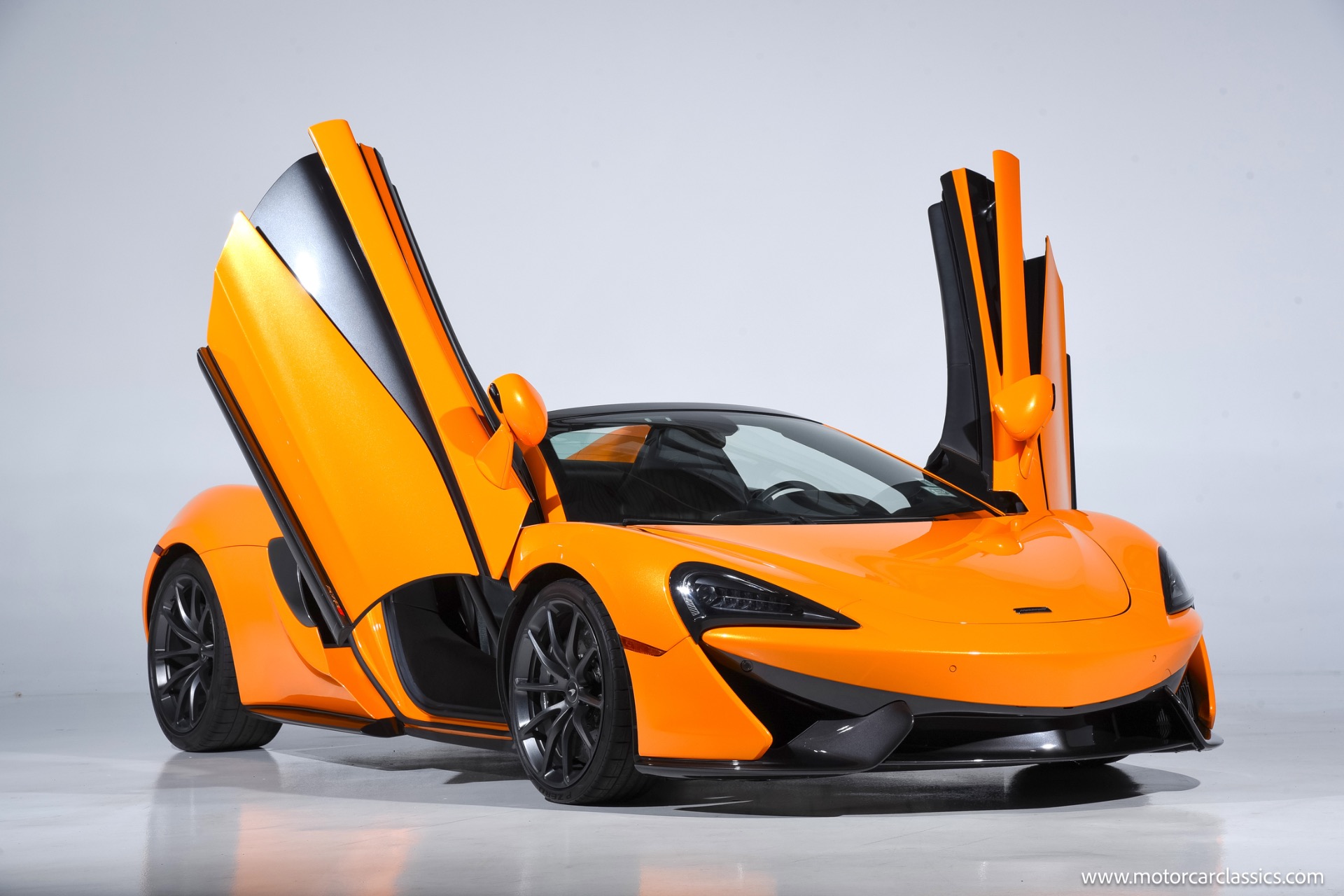 2020 Mclaren 570S Spider photo 2