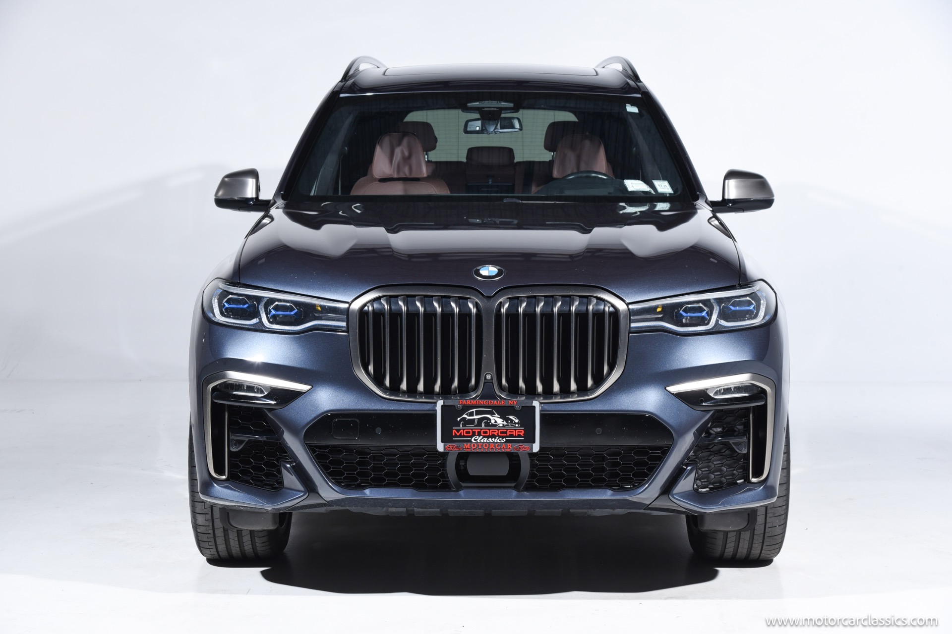2021 BMW X7 M50i's photo
