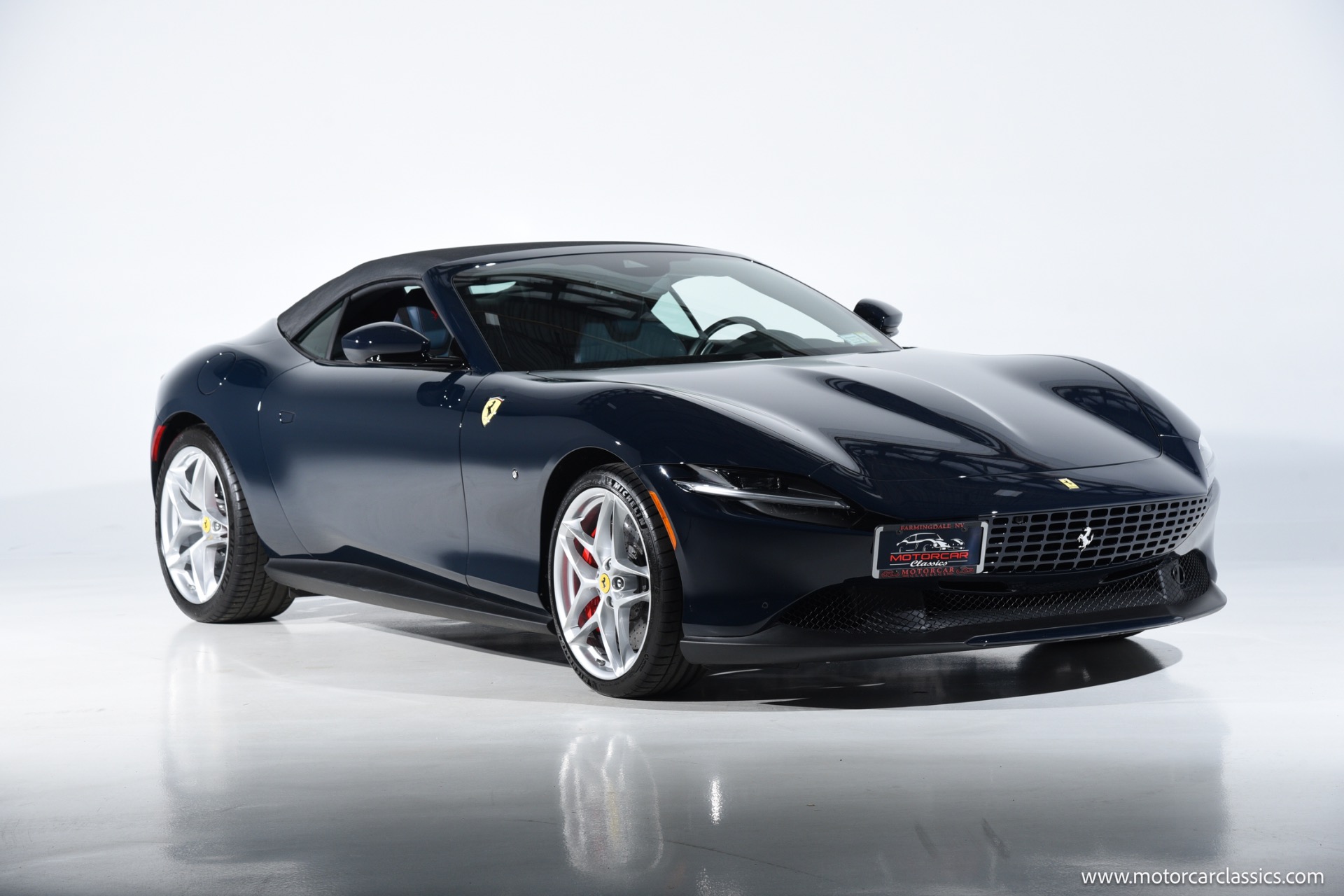 2025 Ferrari Roma Spider's photo