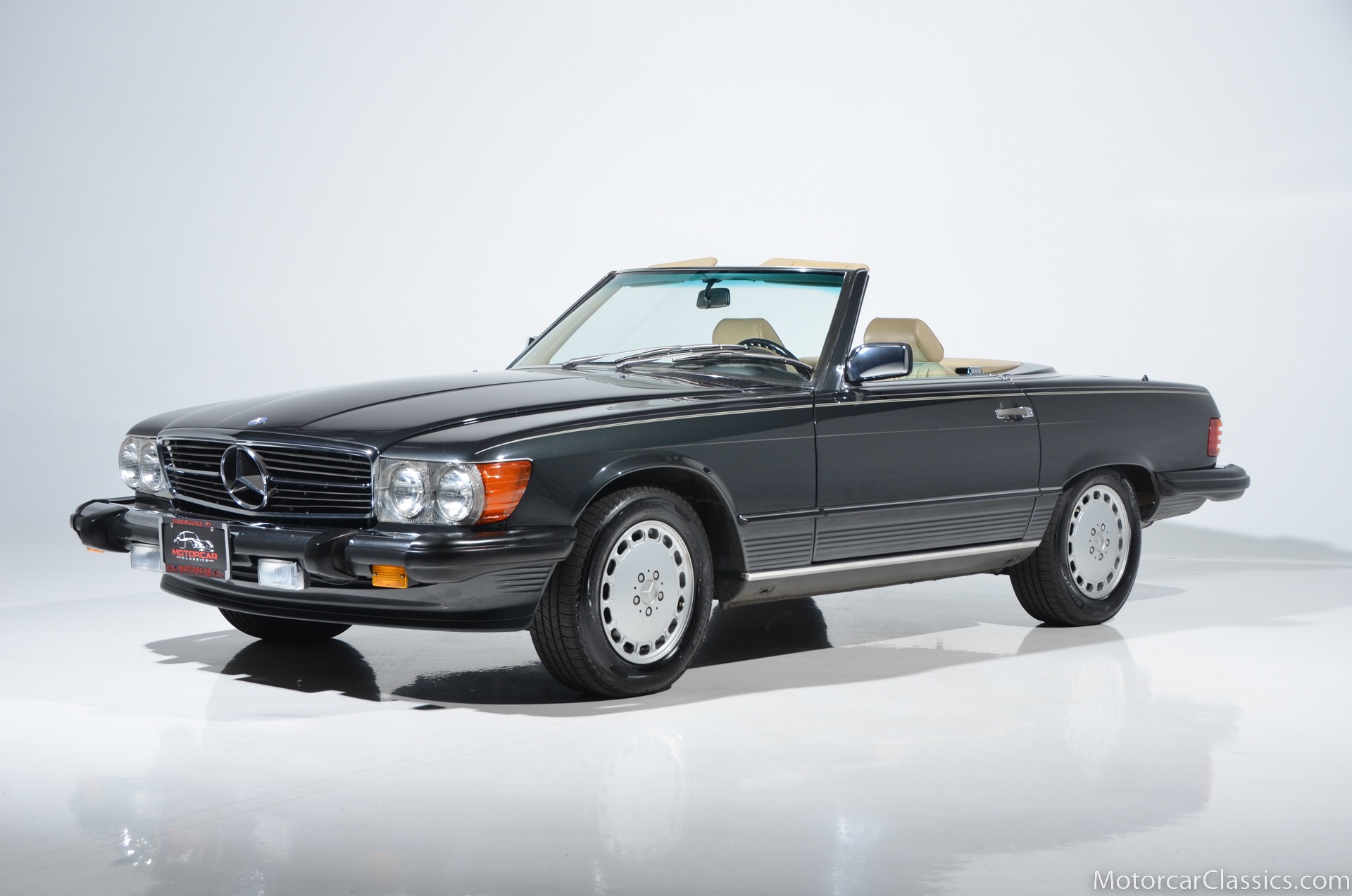 Used 19 Mercedes Benz 560 Class 560sl For Sale 74 900 Motorcar Classics Stock 1446