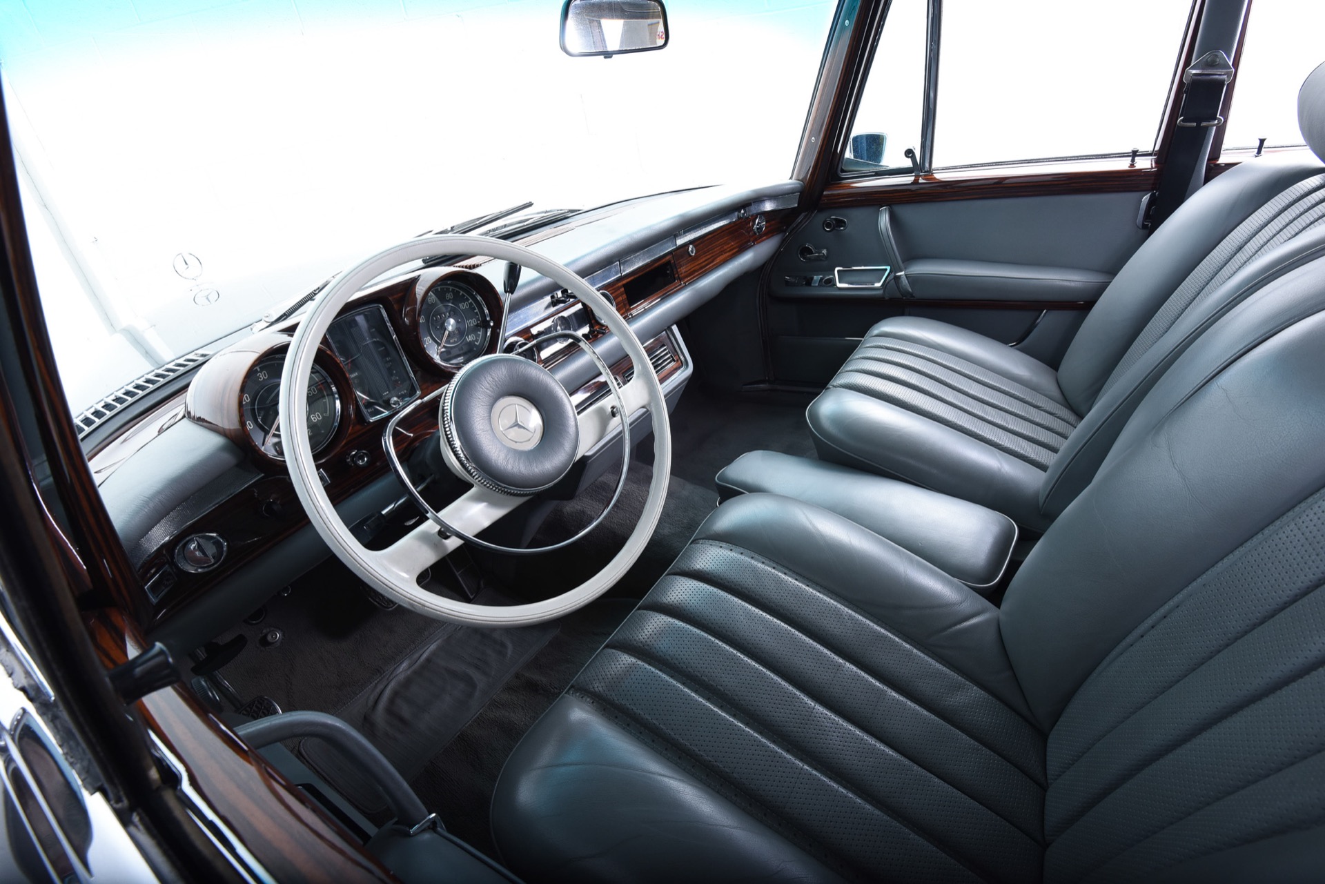 1965 Mercedes-Benz 600 4-Door Sedan