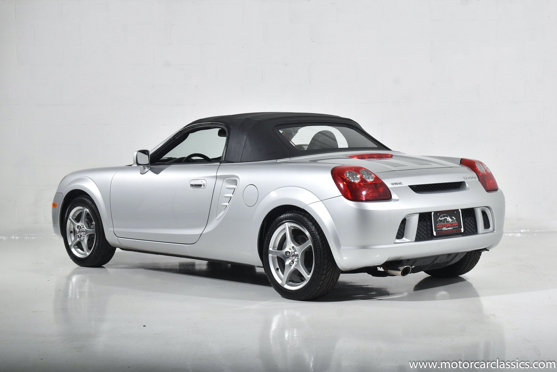 2004 toyota mr2