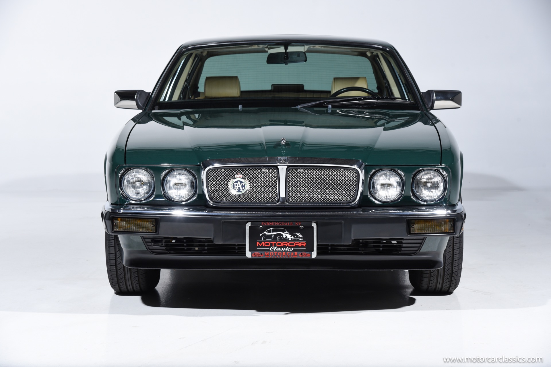 1988 Jaguar XJ's photo